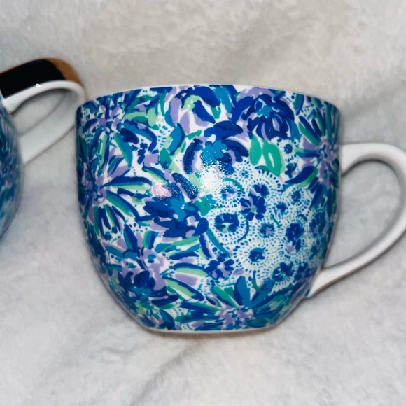 Lilly Pulitzer Patterned Ceramic Mugs (2) - Picture 4 of 9